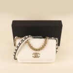 19-wallet-on-chain-affordable-luxury-450445-1
