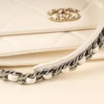 19-wallet-on-chain-affordable-luxury-450445-1