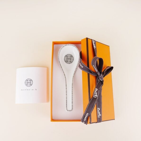 24 Platinum Soup Spoon - HERM¨¨S - Affordable Luxury