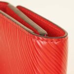 twist-xs-wallet-affordable-luxury-437544-1