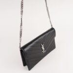 cassandre-wallet-on-chain-affordable-luxury-898581-1
