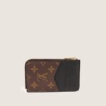 recto-verso-card-holder-affordable-luxury-566825-1