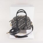 d-vibe-bowling-bag-affordable-luxury-259468-1