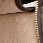 toiletry-pouch-26-affordable-luxury-102558-1