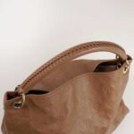 artsy-mm-shoulder-bag-affordable-luxury-926119-1