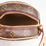 boite-chapeau-souple-pm-bag-affordable-luxury-974696-1