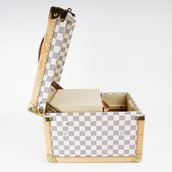 Boite Flacons Beauty Train Trunk - LOUIS VUITTON - Affordable Luxury