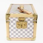 boite-flacons-beauty-train-trunk-affordable-luxury-739036-1