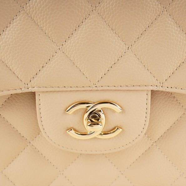 Classic Jumbo Double Flap - CHANEL - Affordable Luxury