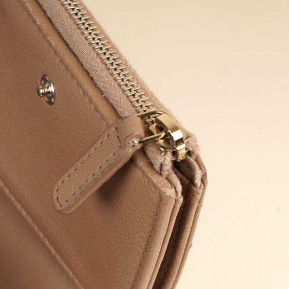 Compact Zipped Wallet - CHANEL - Affordable Luxury