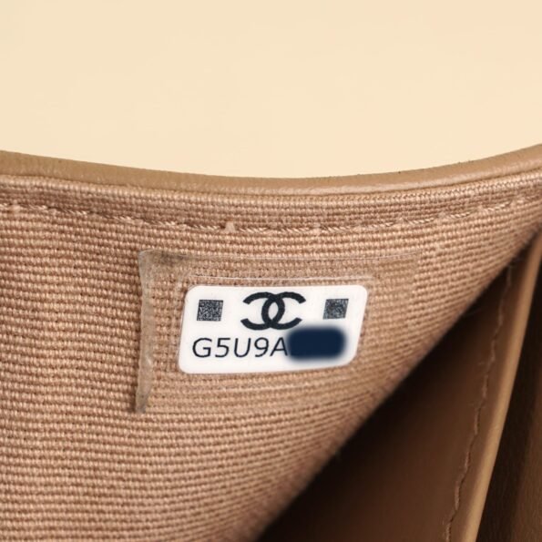 Compact Zipped Wallet - CHANEL - Affordable Luxury