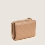 compact-zipped-wallet-affordable-luxury-320460-1