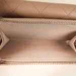 compact-zipped-wallet-affordable-luxury-320460-1