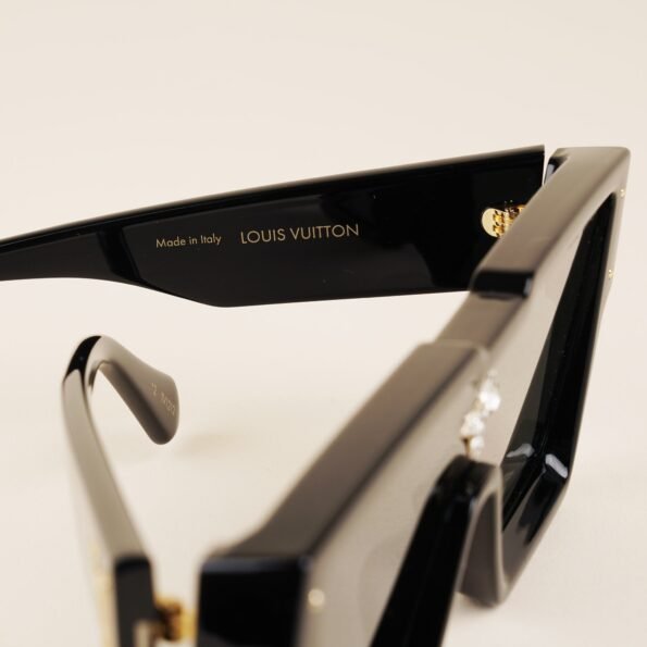 Cyclone Sunglasses - LOUIS VUITTON - Affordable Luxury
