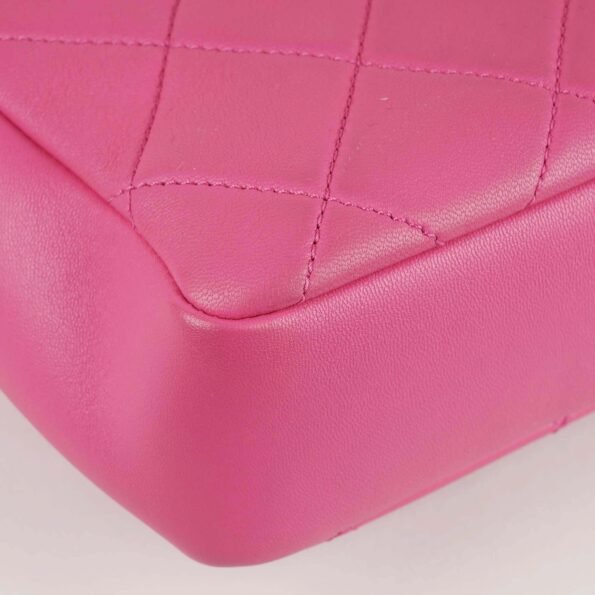 Elegant Chain Flap Bag - CHANEL - Affordable Luxury