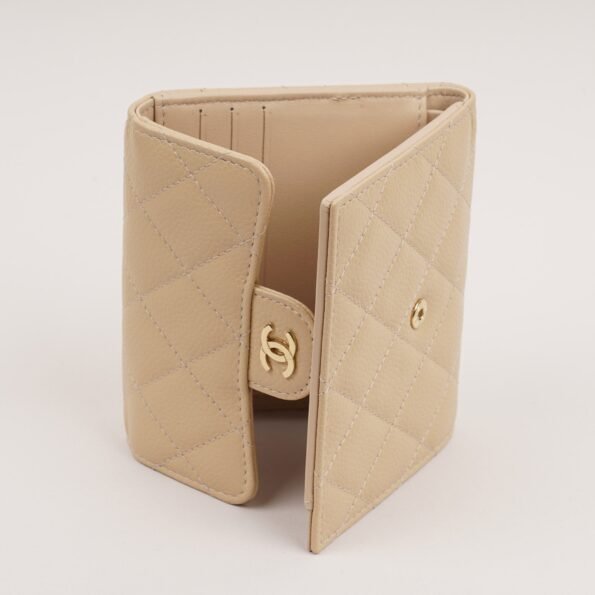 Fold Wallet - CHANEL - Affordable Luxury