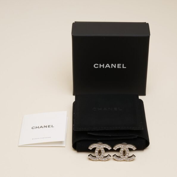 Large CC Clip - on Earrings - CHANEL - Affordable Luxury