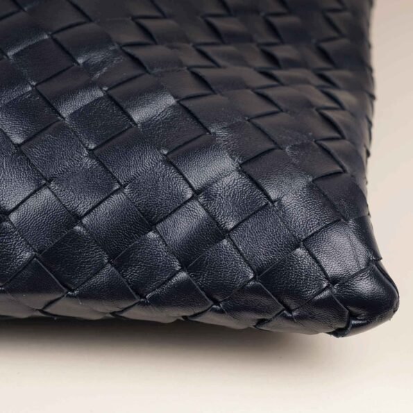 Large Hop Shoulder Bag - BOTTEGA VENETA - Affordable Luxury