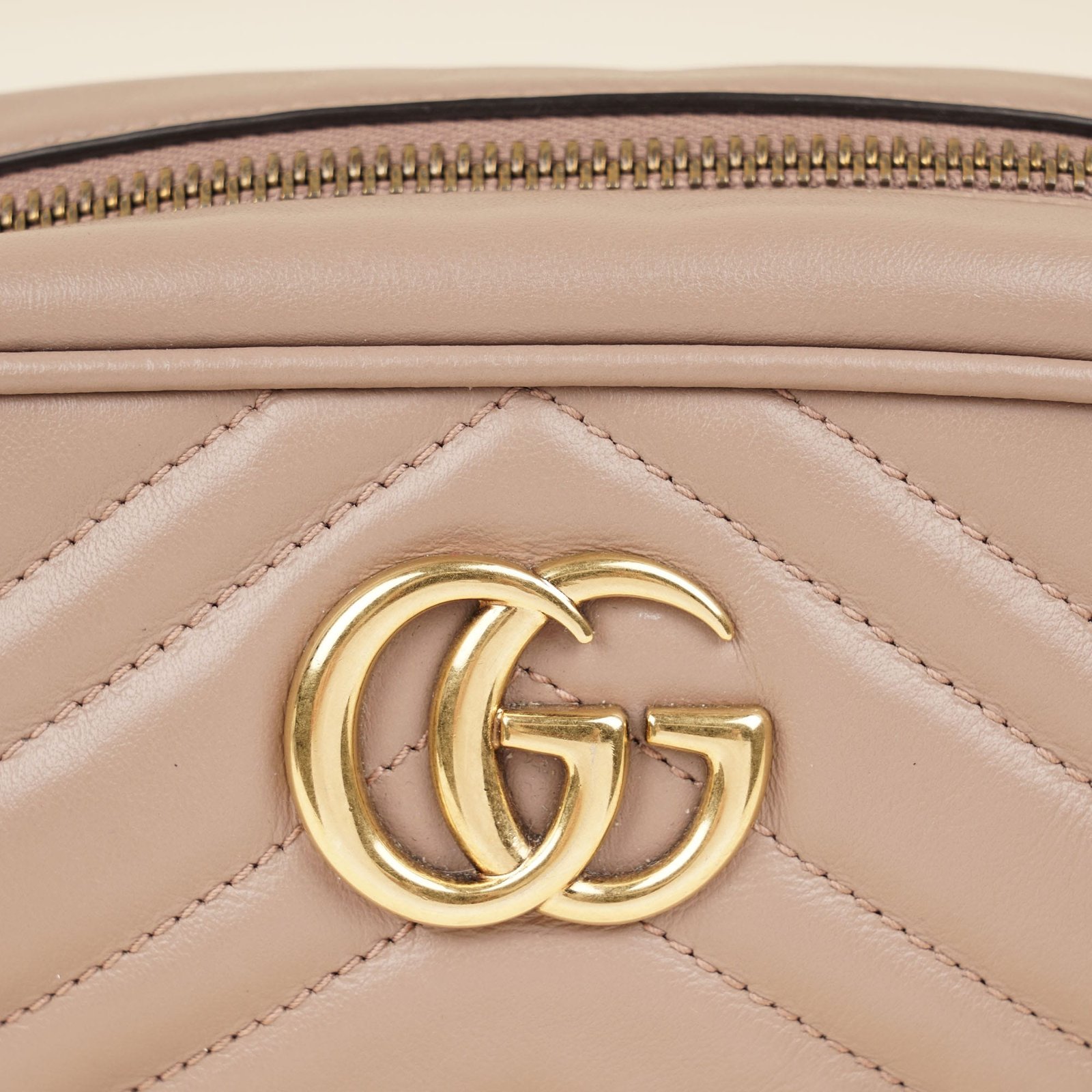 mini-marmont-camera-bag-affordable-luxury-574930-1 Mini Marmont Camera Bag - GUCCI - Affordable Luxury