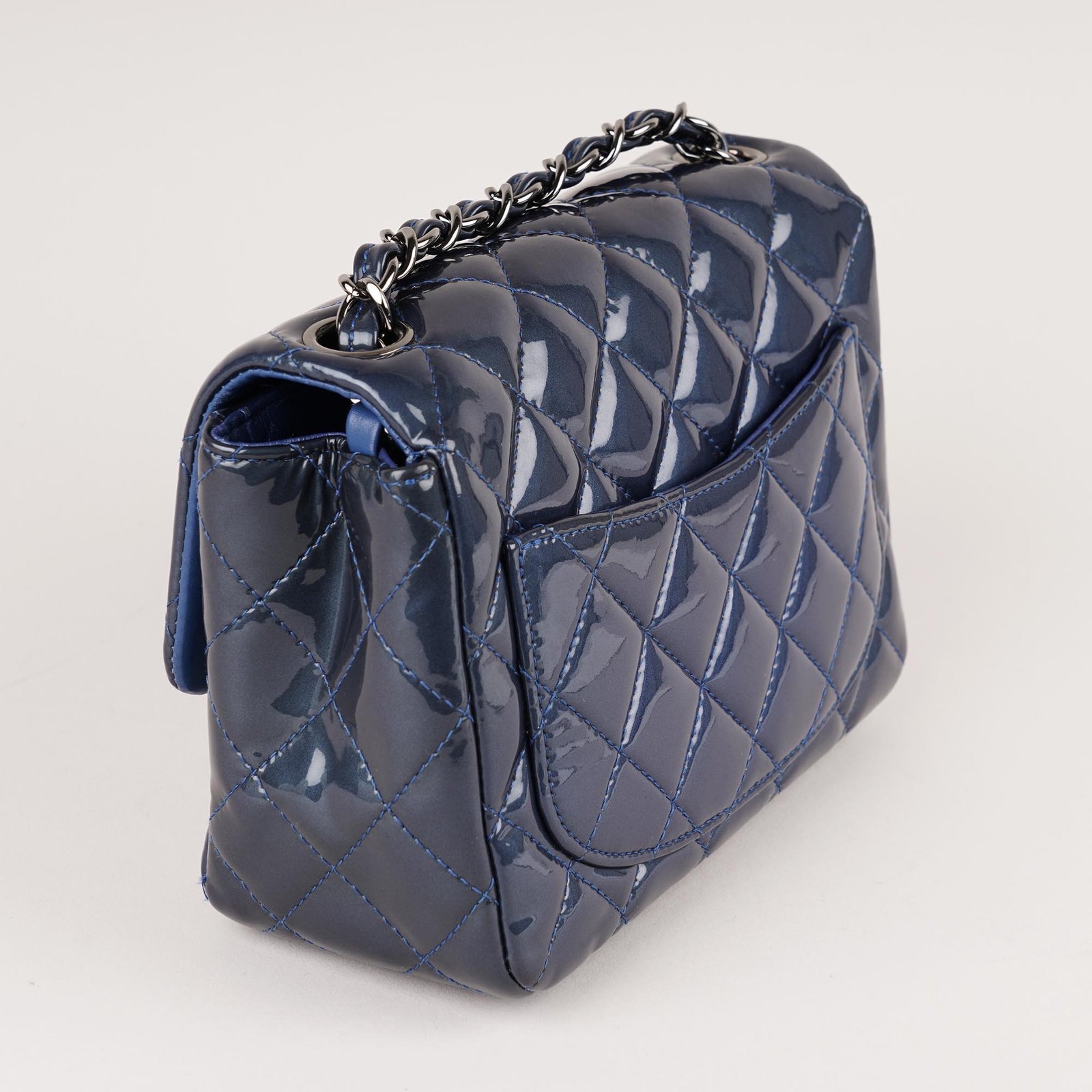 mini-square-flap-affordable-luxury-844414-1 Mini Square Flap - CHANEL - Affordable Luxury