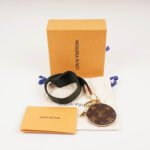 multi-pochette-lanyard-khaki-affordable-luxury-390778-1