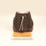neonoe-shoulder-bag-affordable-luxury-611481-1