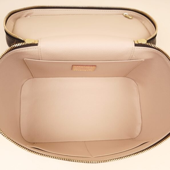 Nice BB Toiletry Bag - LOUIS VUITTON - Affordable Luxury