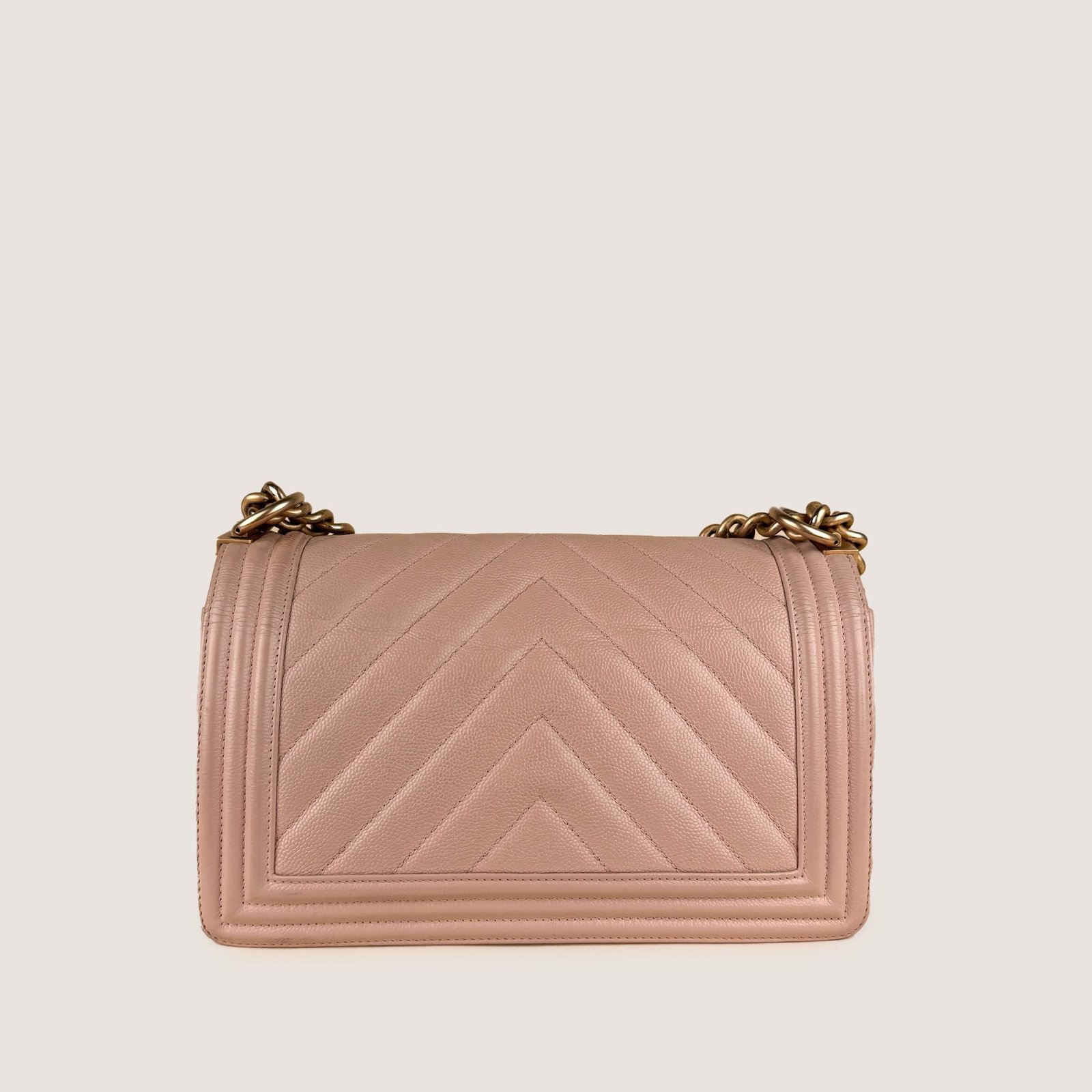 old-medium-boy-bag-affordable-luxury-578316-1 Old Medium Boy Bag - CHANEL - Affordable Luxury