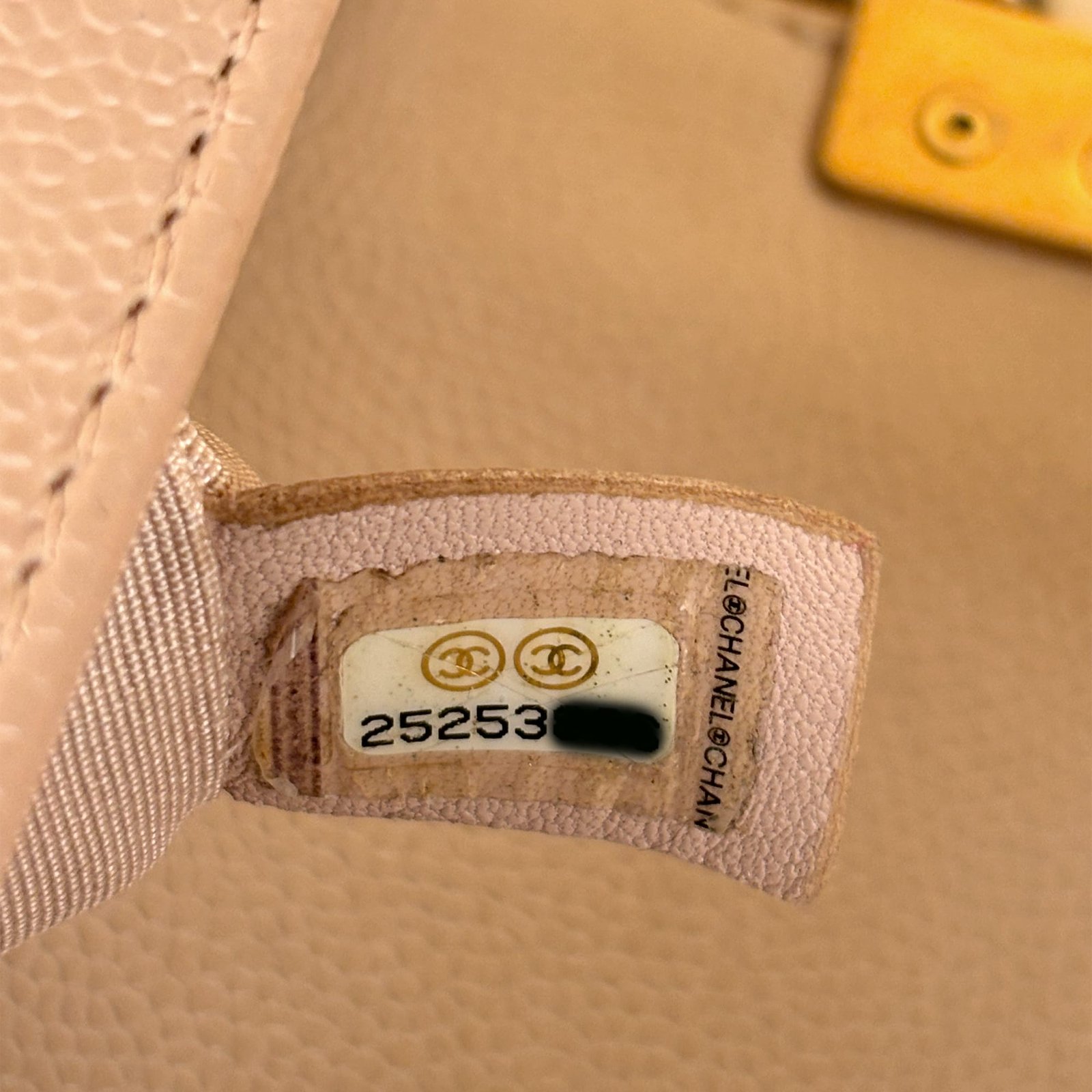 old-medium-boy-bag-affordable-luxury-684762-1 Old Medium Boy Bag - CHANEL - Affordable Luxury