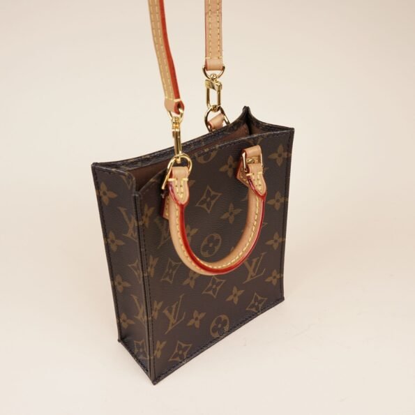 Petit Sac Plat - LOUIS VUITTON - Affordable Luxury