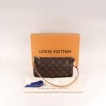 pochette-accessoires-affordable-luxury-307630-1