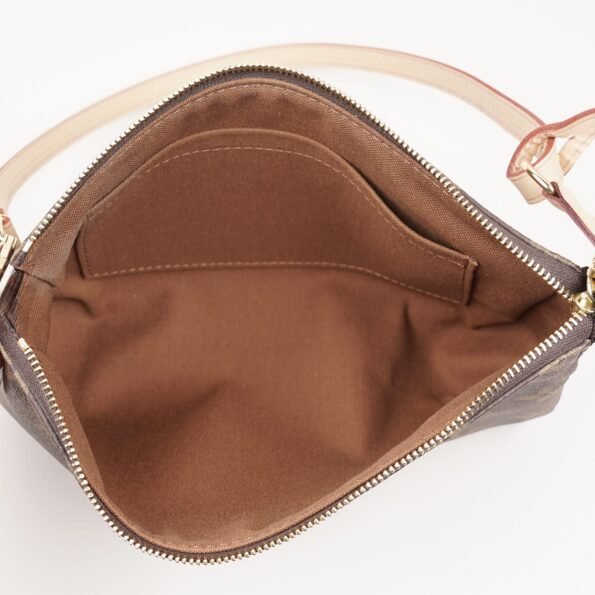 Pochette Accessoires - LOUIS VUITTON - Affordable Luxury