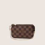 pochette-accessoires-affordable-luxury-867024-1