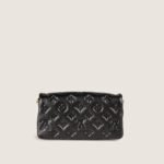 pochette-coussin-affordable-luxury-653838