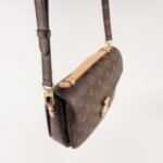 pochette-metis-bag-affordable-luxury-380553-1