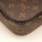 pochette-metis-bag-affordable-luxury-555349-1