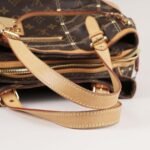 riveting-shoulder-bag-affordable-luxury-403910-1