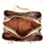 riveting-shoulder-bag-affordable-luxury-403910-1