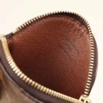 round-coin-purse-affordable-luxury-116883-1