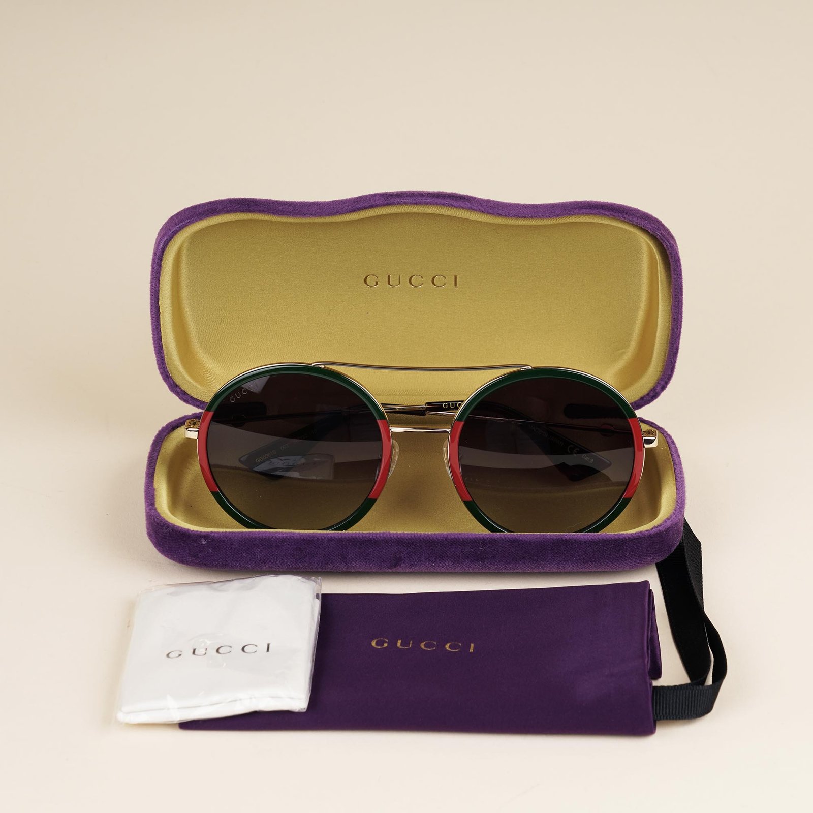 round-web-sunglasses-affordable-luxury-560828-1 Round Web Sunglasses - GUCCI - Affordable Luxury