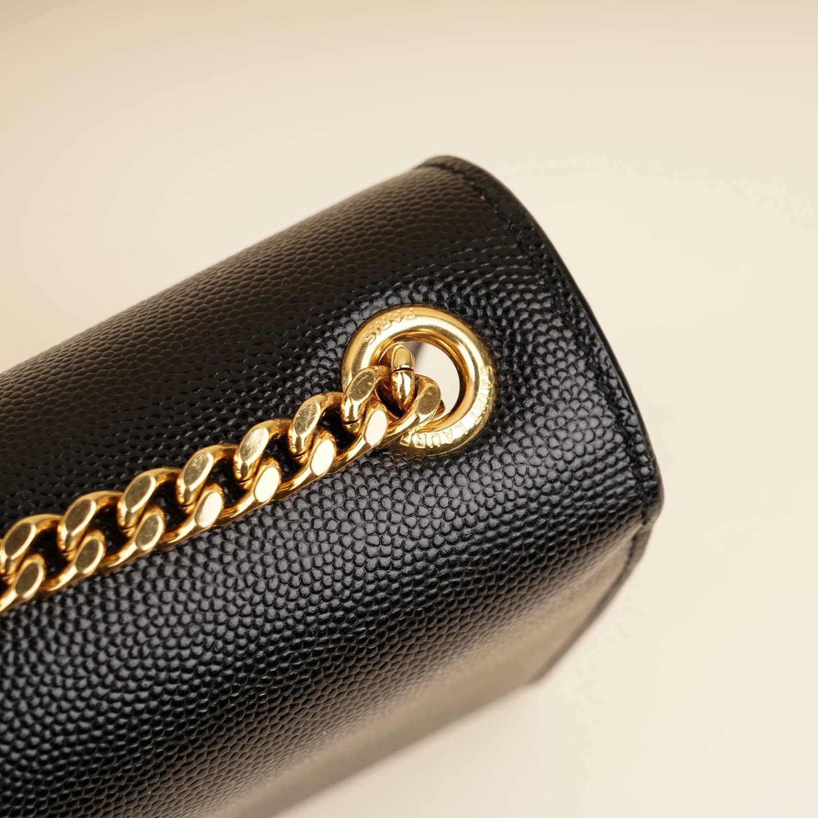 small-kate-shoulder-bag-affordable-luxury-683370-1 Small Kate Shoulder Bag - SAINT LAURENT - Affordable Luxury