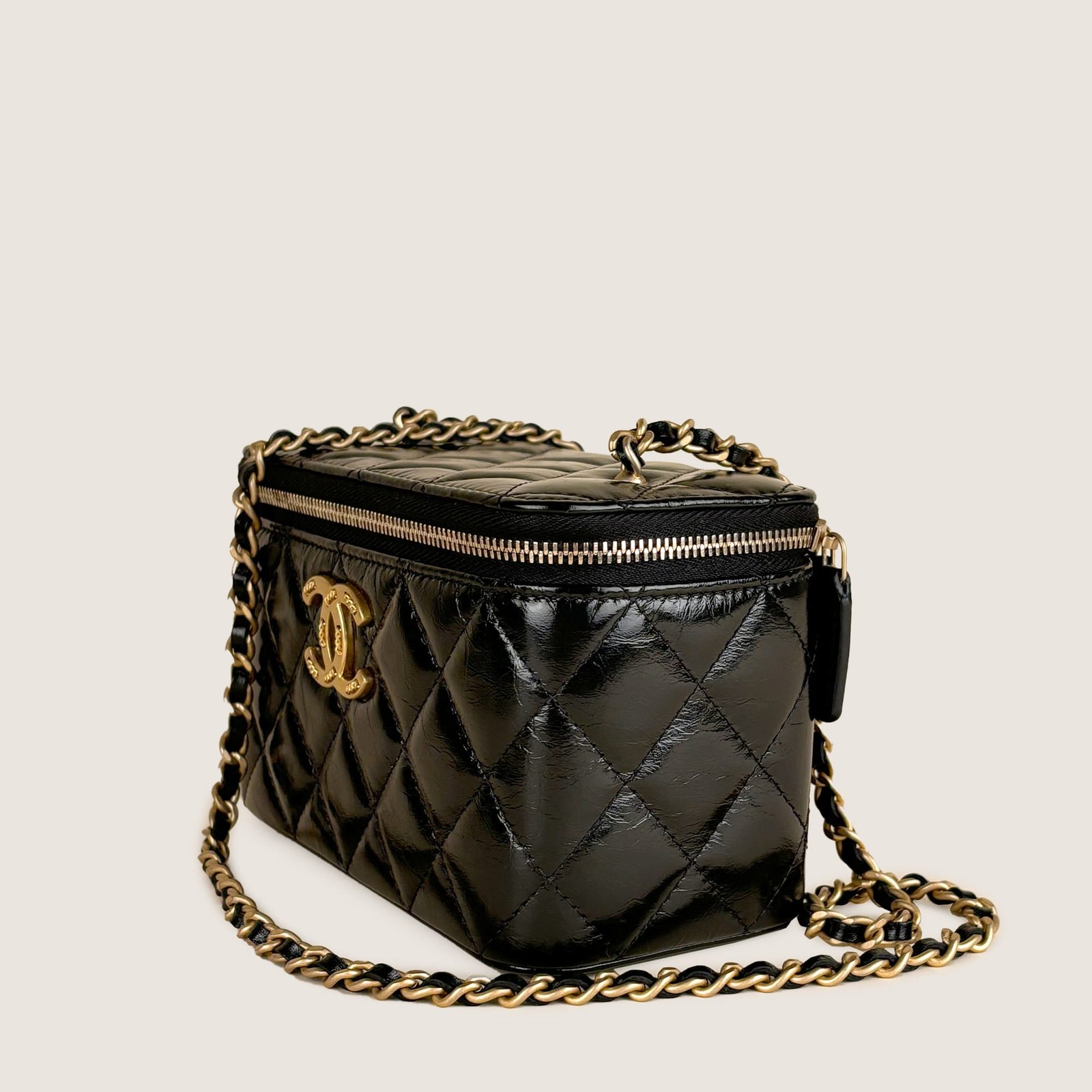 small-vanity-on-chain-affordable-luxury-258790-1 Small Vanity on Chain - CHANEL - Affordable Luxury