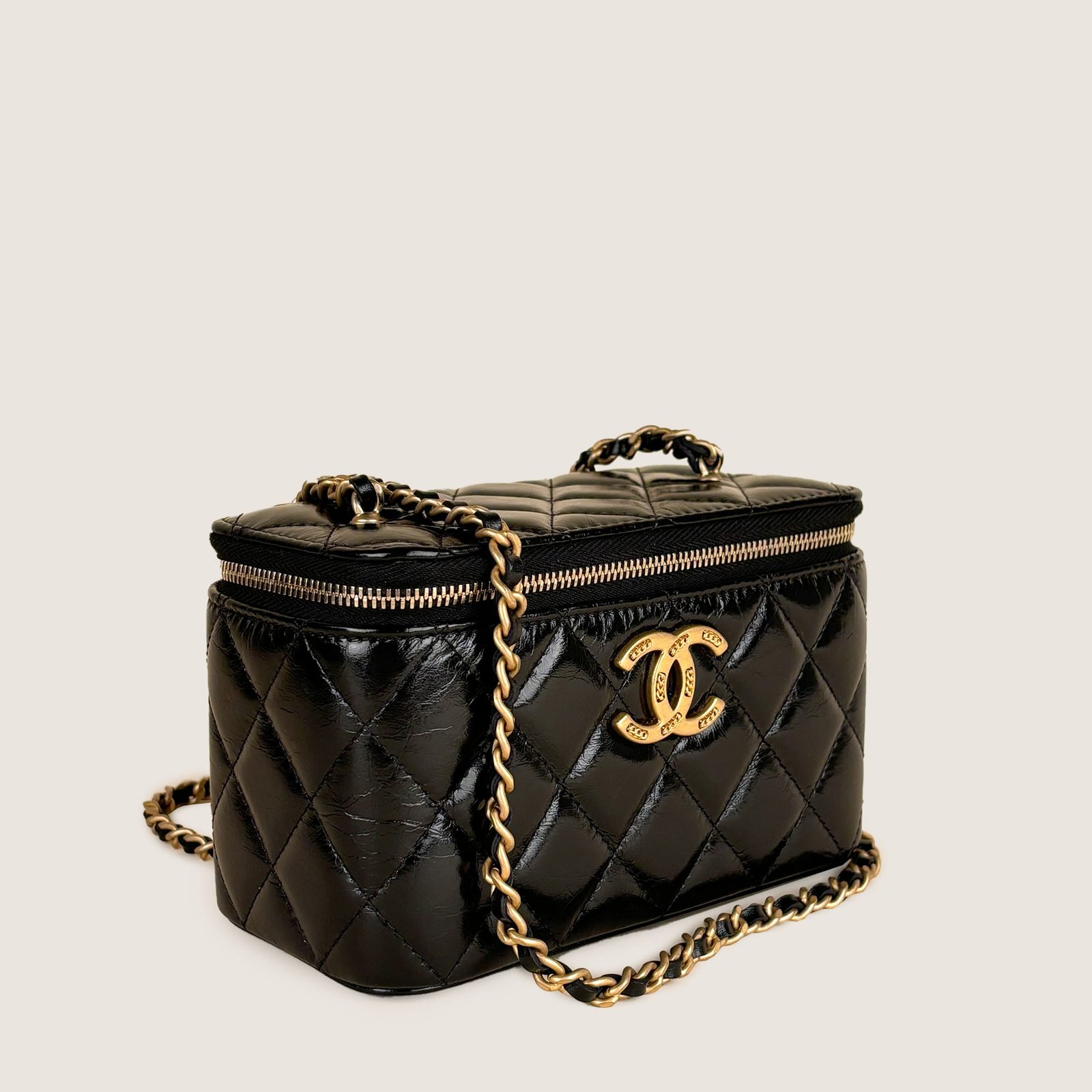 small-vanity-on-chain-affordable-luxury-289174-1 Small Vanity on Chain - CHANEL - Affordable Luxury