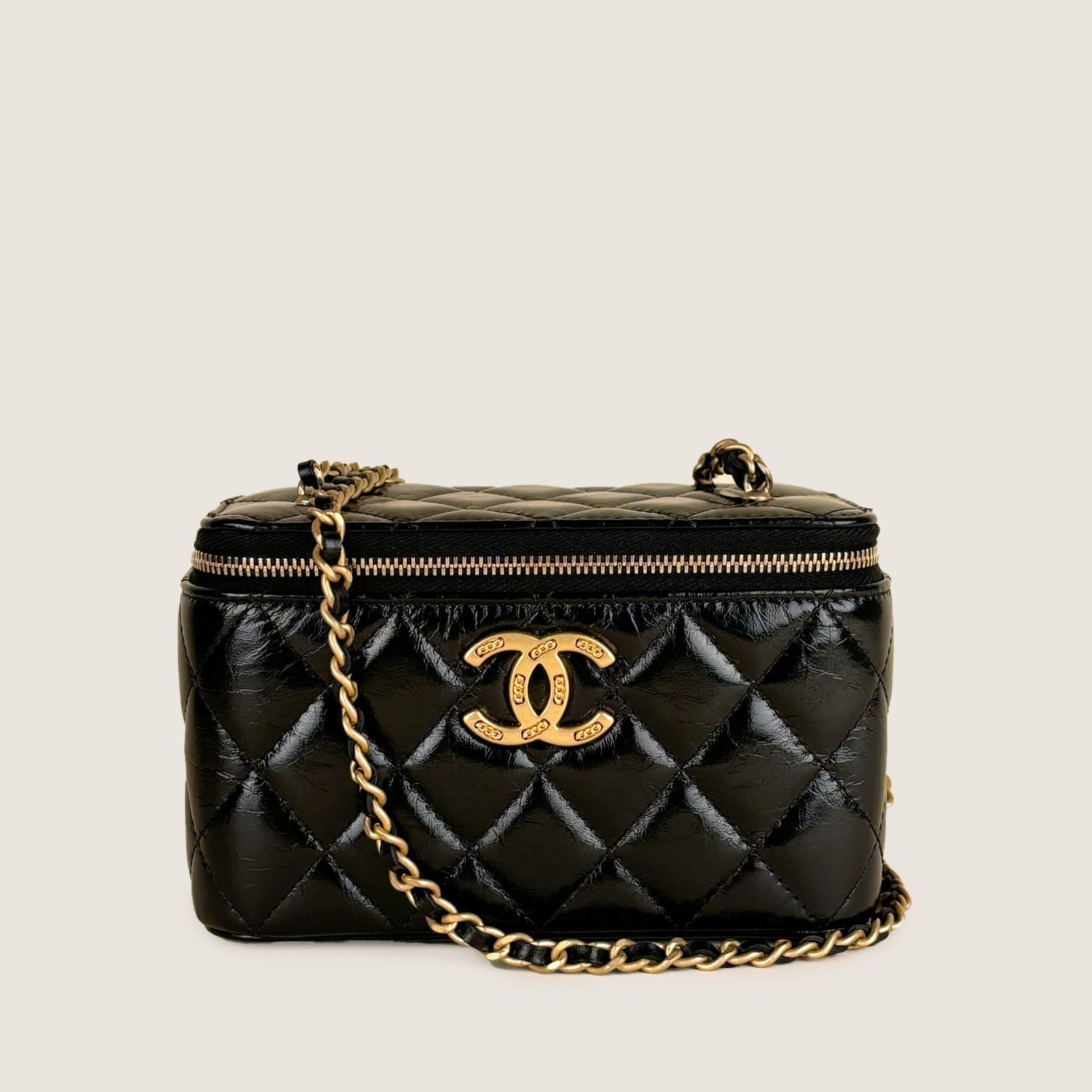 small-vanity-on-chain-affordable-luxury-335729-1 Small Vanity on Chain - CHANEL - Affordable Luxury