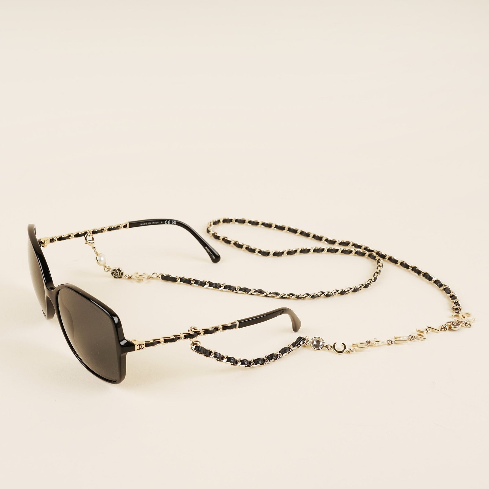 square-chain-sunglasses-affordable-luxury-244336-1 Square Chain Sunglasses - CHANEL - Affordable Luxury