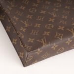 toiletry-pouch-26-affordable-luxury-102558-1