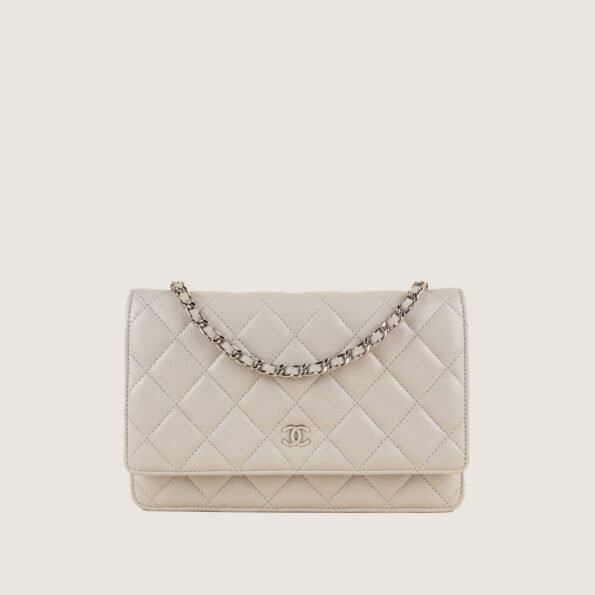 Wallet On Chain - CHANEL - Affordable Luxury