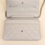 wallet-on-chain-affordable-luxury-455640-1